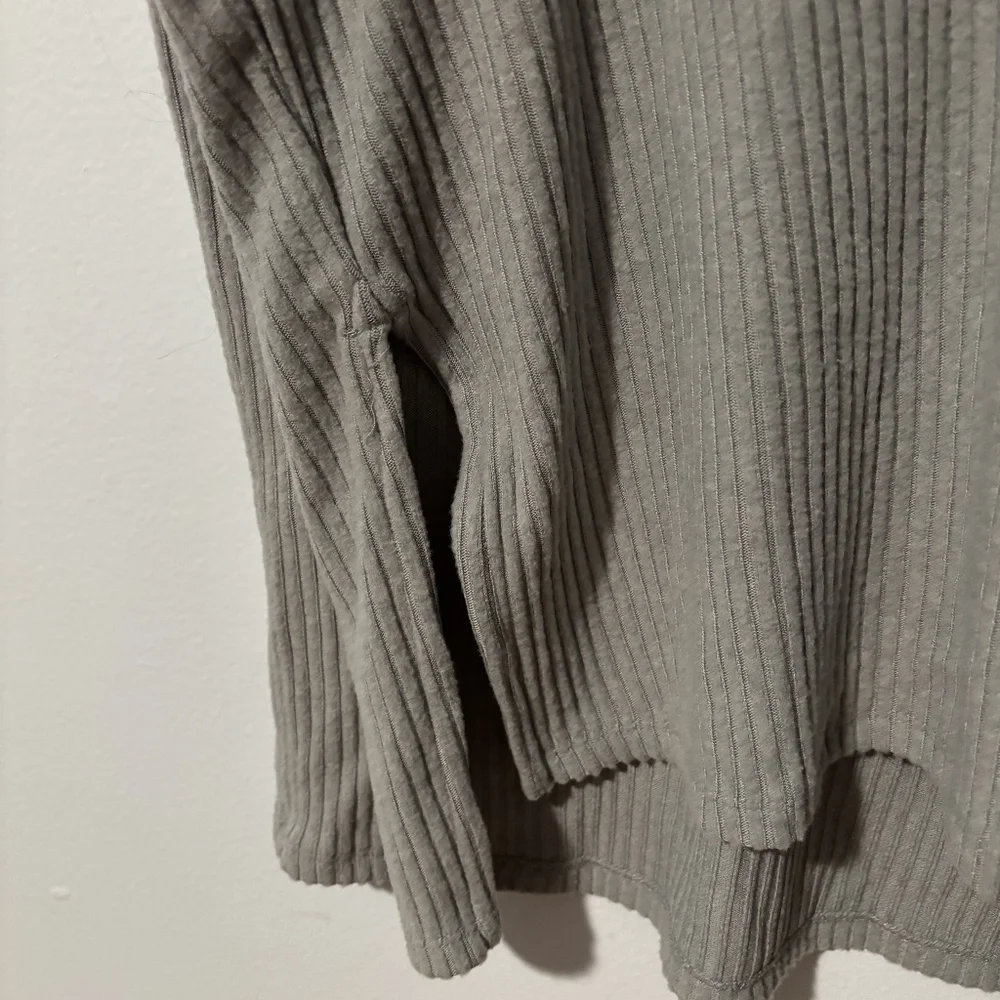Ardene Gray V-Neck Ribbed Long Sleeve Sweater Size XS - S